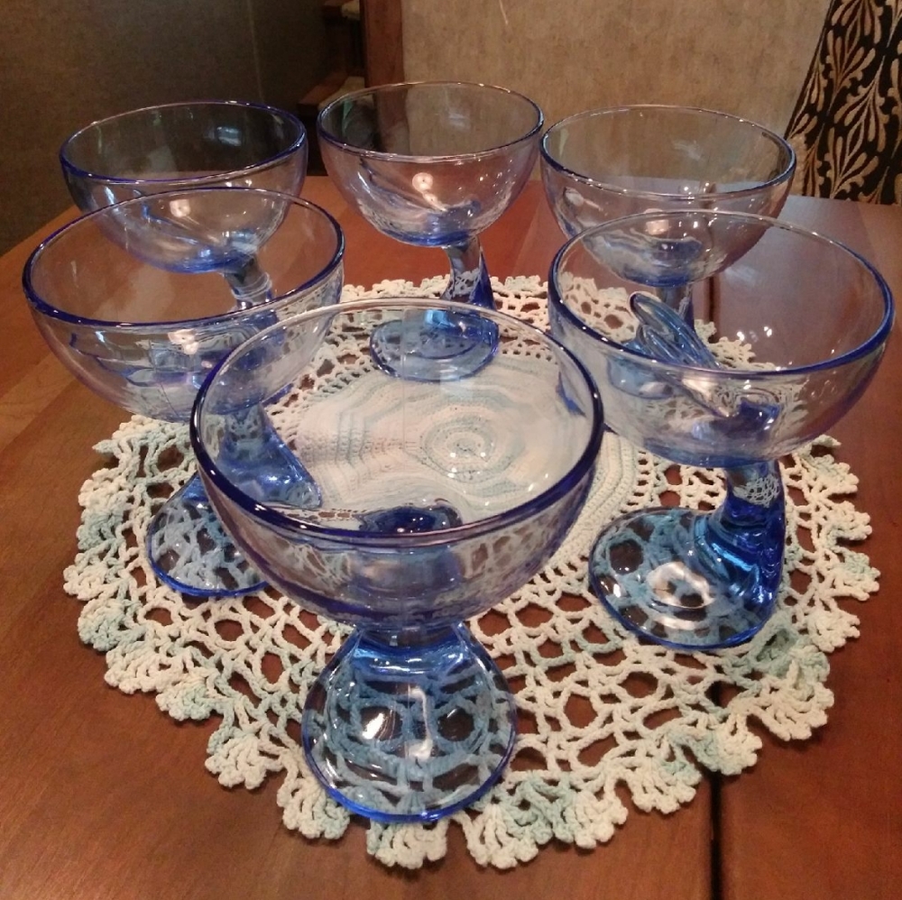 Set of 6 Jerba Sapphire Blue Italian Wine Glasses